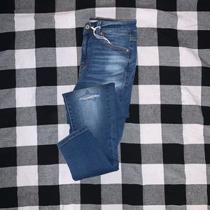 KanCan skinnies size 9/28